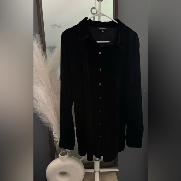 Ellen Tracy Black Long Sleeve Button Down Shirt - Picture 5 of 6